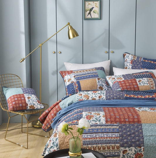 DaDa Bedding Bohemian Vibes Mediterranean Blue Floral Patchwork Quilted Bedspread Set (JHW878)