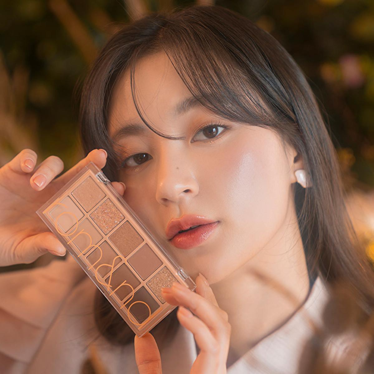 rom&nd Better Than Palette Eyeshadow Palette 01 Pampas Garden - 10 Color Eyeshadow Palette with Matte & Shimmer Finish