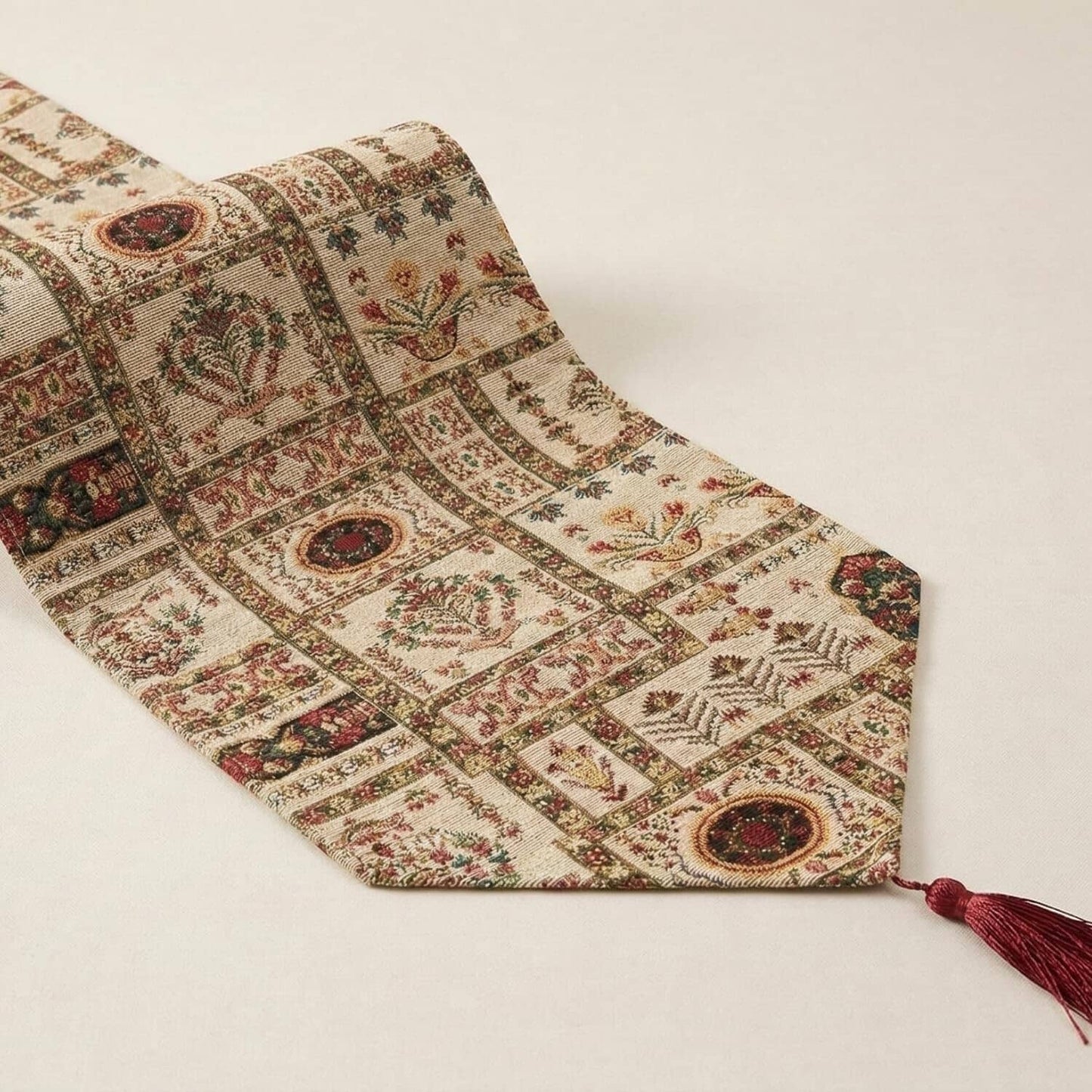 DaDalogy Bedding Cottage Mughal Floral Woven Tapestry Table Runner, Light Fleur White Botanical Vintage (18196)