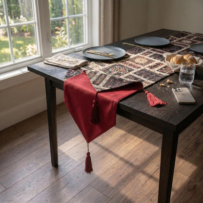 DaDalogy Bedding Elegant Woven Mughal Floral Tapestry Table Runner, Dark Noir Botanical Vintage Fleur (18197)