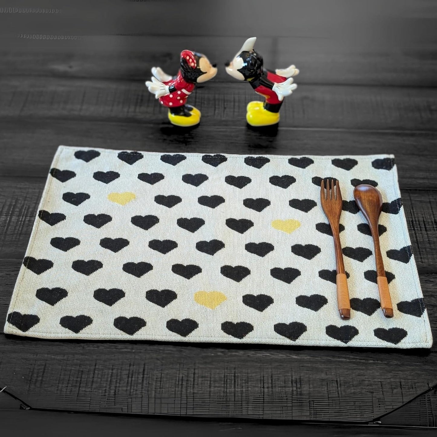 DaDa Bedding Set of 4-Pieces Valentine's day Yellow & Black Hearts Tapestry Dining Table Placemats 13” x 19” (18113)