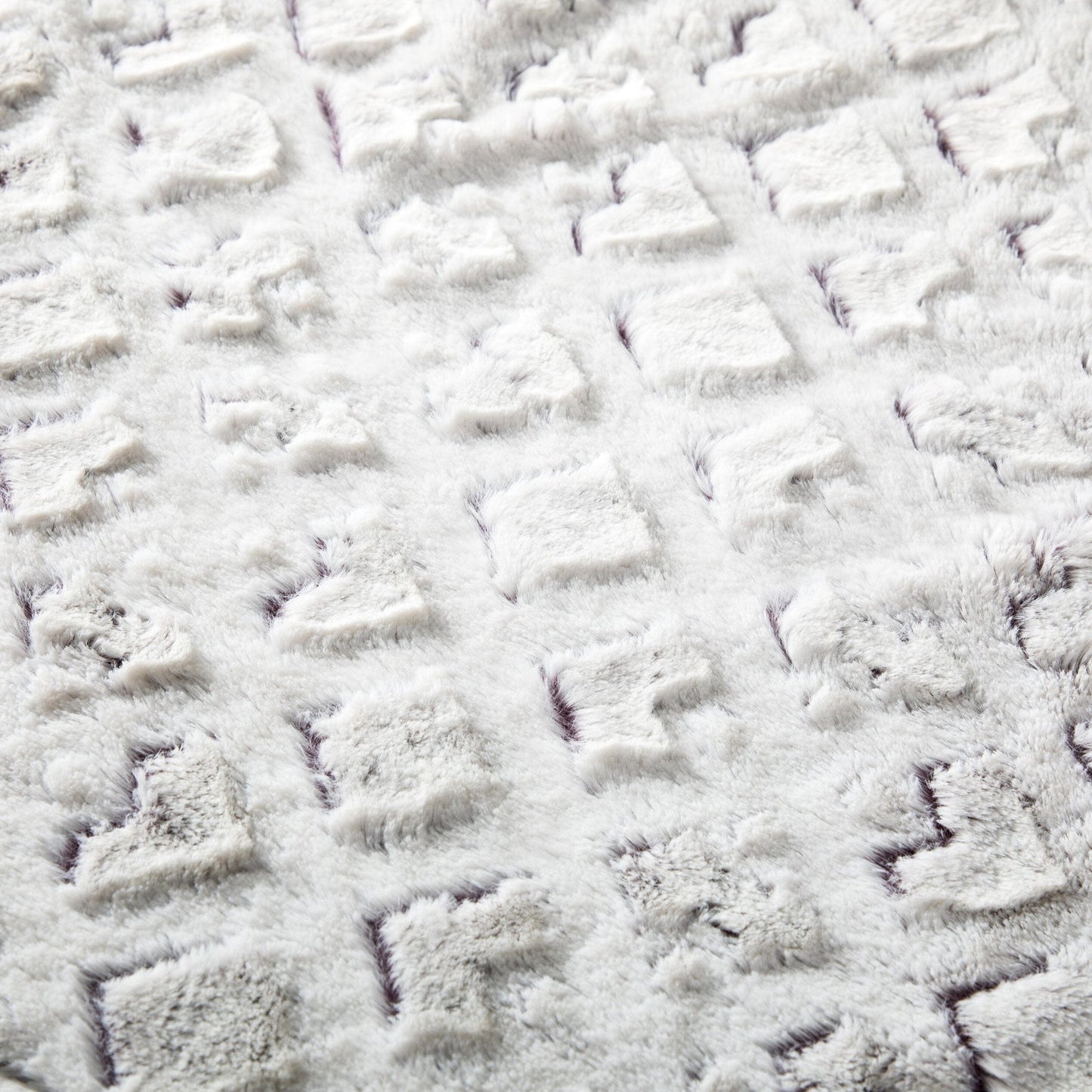 DaDa Bedding Milky White Purple Faux Fur Sherpa Throw Blanket