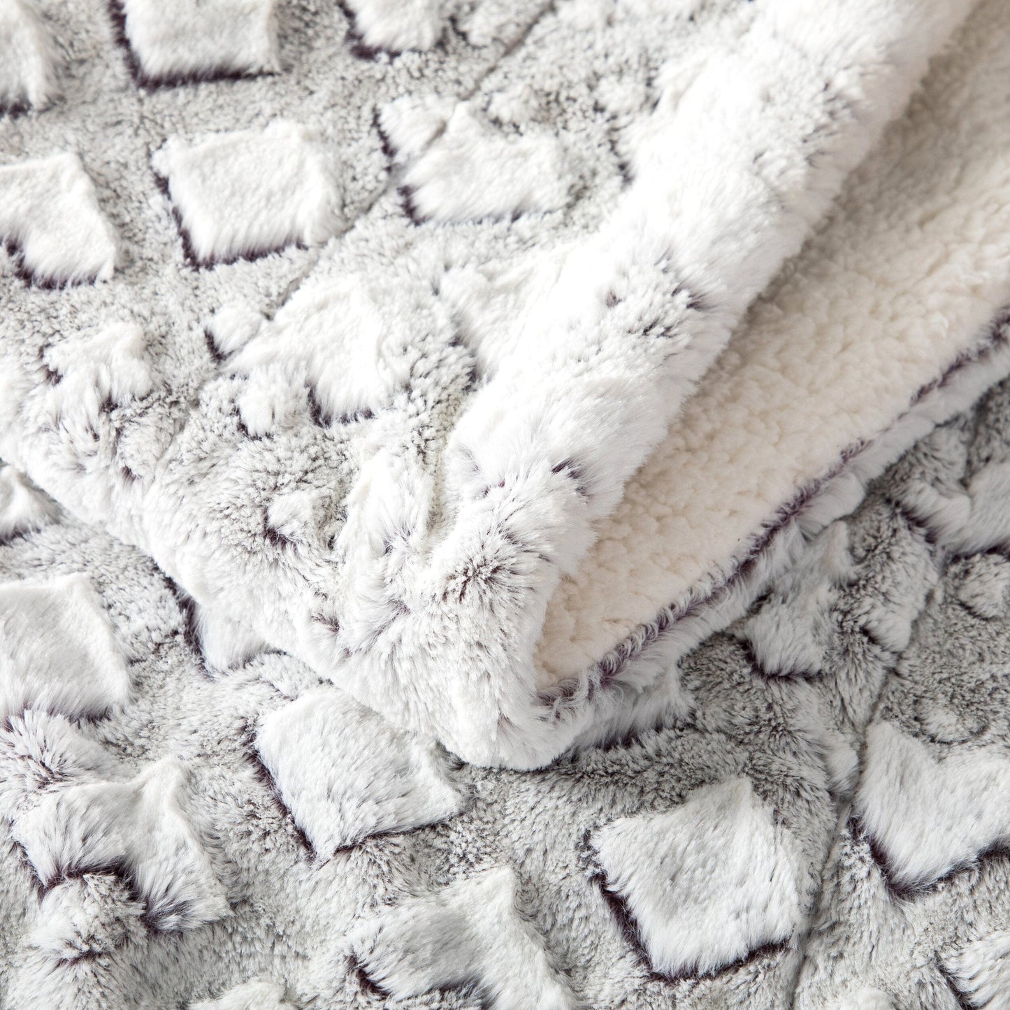 DaDa Bedding Milky White Purple Faux Fur Sherpa Throw Blanket