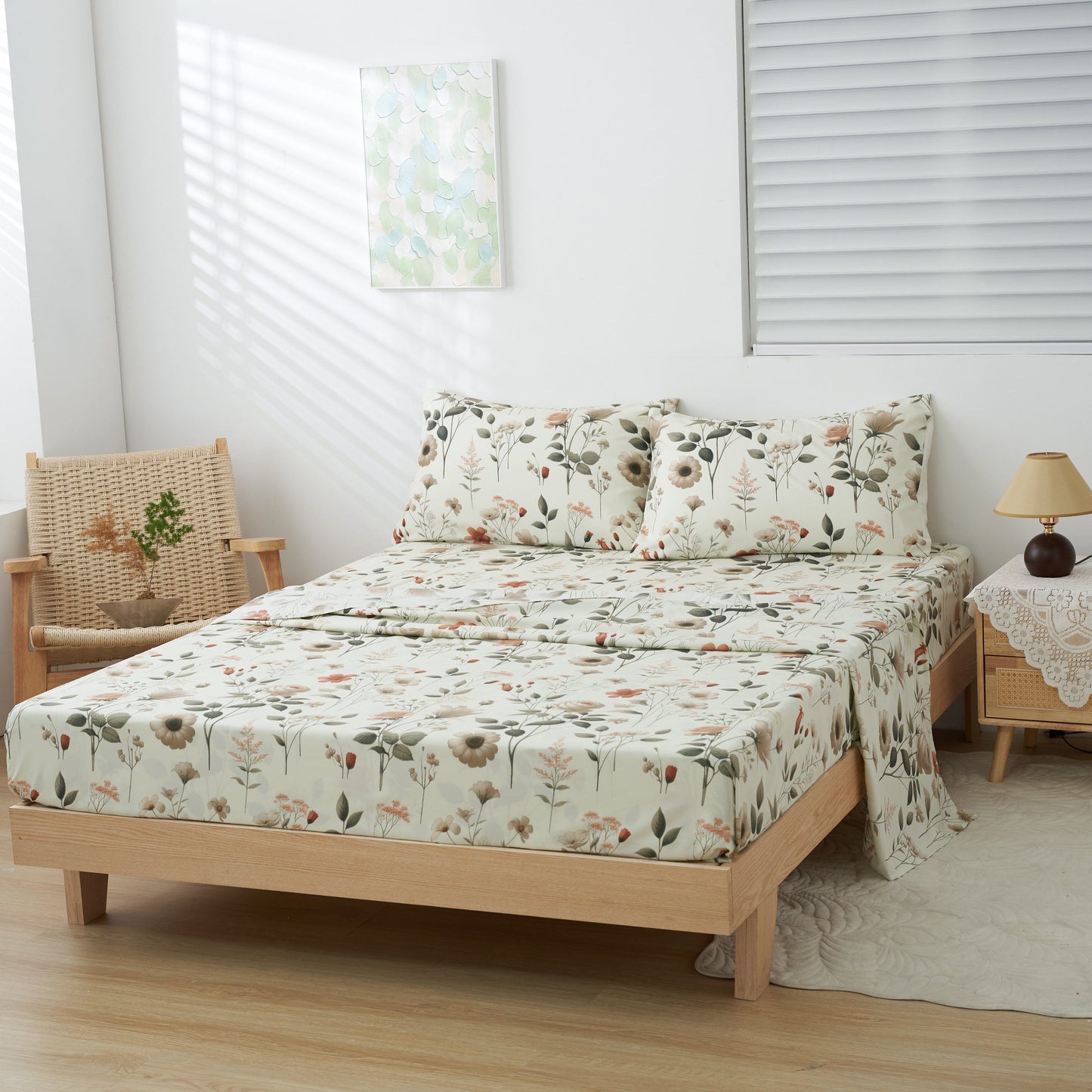 DaDalogy Enchanted Meadow Floral Microfiber Sheet Set