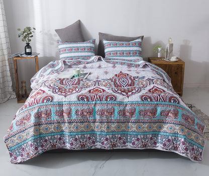 DaDa Bedding White Blue Floral Paisley Quilt Set