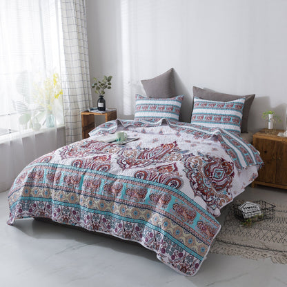 DaDa Bedding White Blue Floral Paisley Quilt Set
