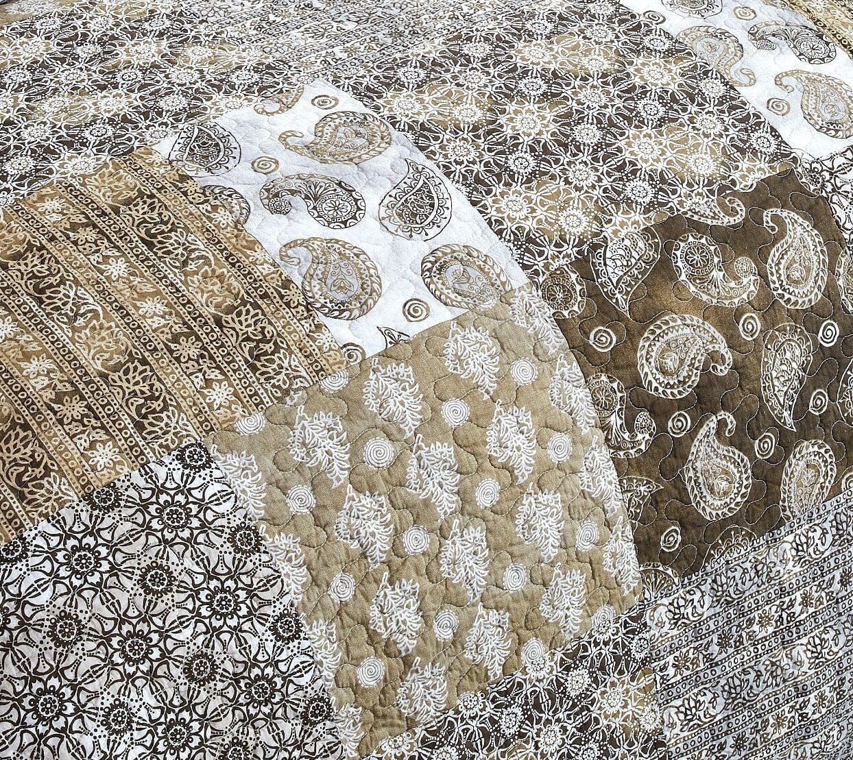 DaDalogy Paisley Dreams Floral Bed in a Bag Set - Olive Brown