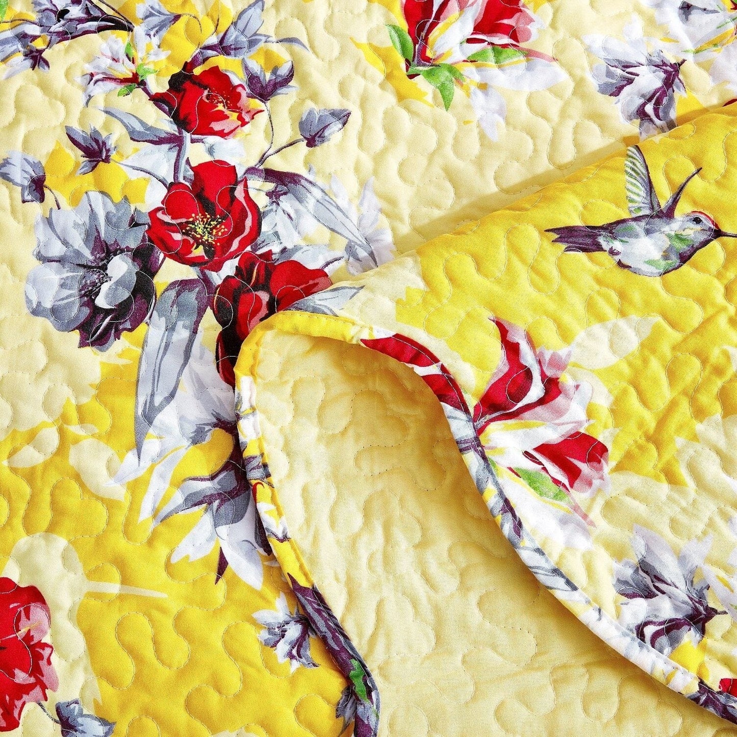 DaDa Bedding Sunshine Yellow Hummingbird Floral Quilt Set