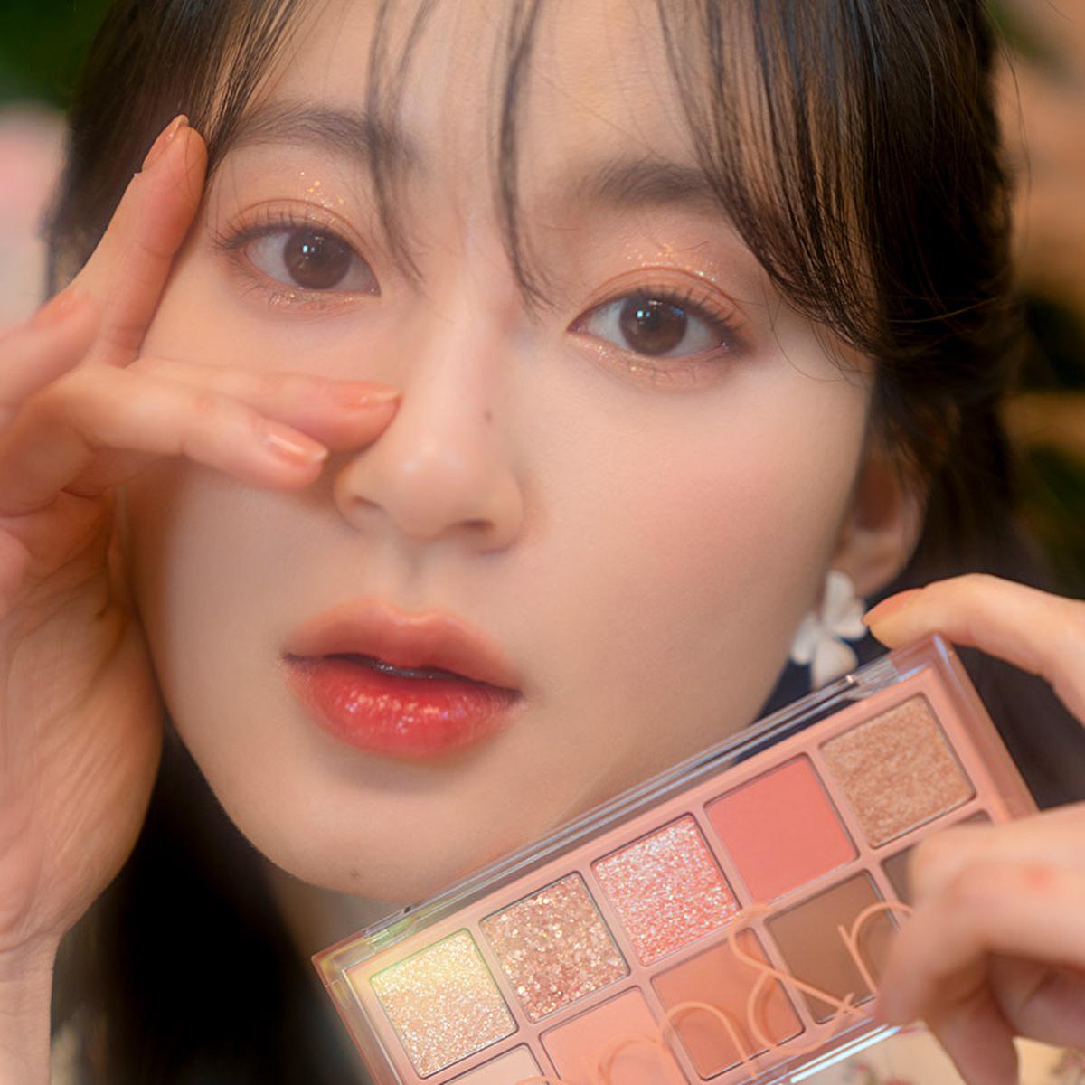 rom&nd Better Than Palette Eyeshadow Palette 01 Pampas Garden - 10 Color Eyeshadow Palette with Matte & Shimmer Finish