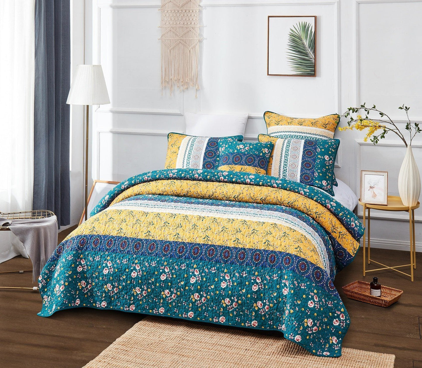 DaDa Bedding Gardenia Green Floral Patchwork Quilt Set