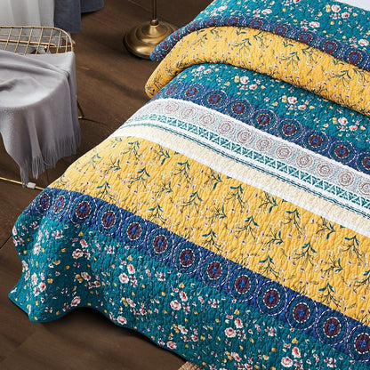 DaDa Bedding Gardenia Green Floral Patchwork Quilt Set