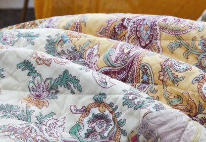 DaDa Bedding Burgundy Paisley Patchwork Cotton Quilt Set