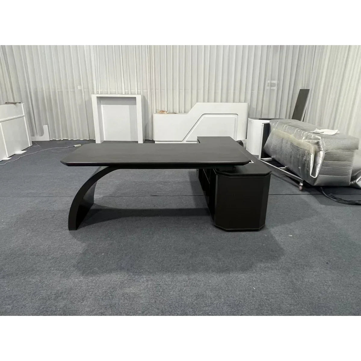 Ventura · Modern L-Shaped Executive Desk